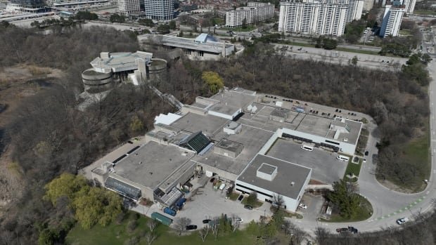 Hundreds of buildings with Science Centre roof panels remain open