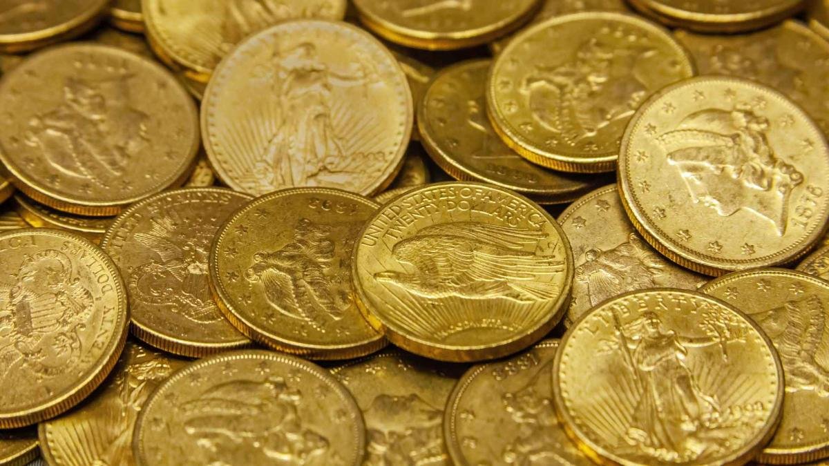 If You Had Invested $1,000 in Gold 10 Years Ago, Here’s How Much Money You’d Have Today