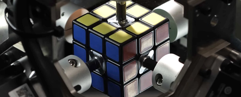 Insanely Fast Rubiks Cube World Record Has to Be Seen to Be Believed ScienceAlert