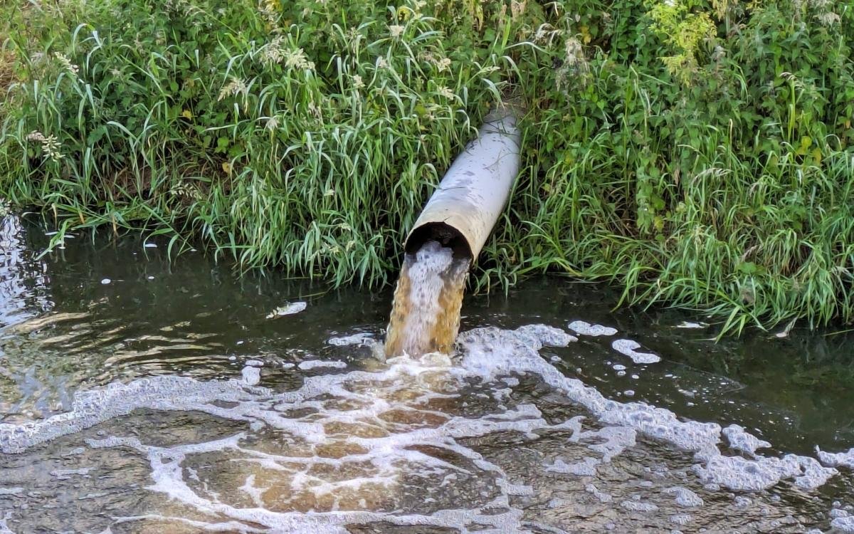 Labour plans fines for sewage spills that water firms cant afford to ignore