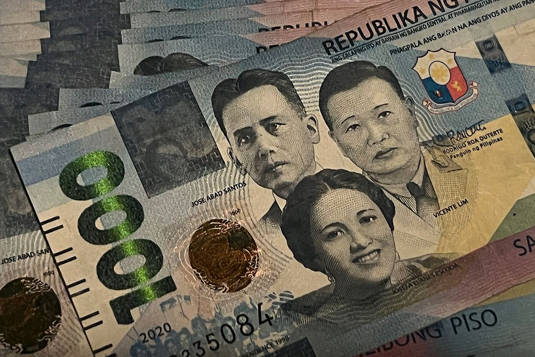 Peso gains on US consumer inflation data