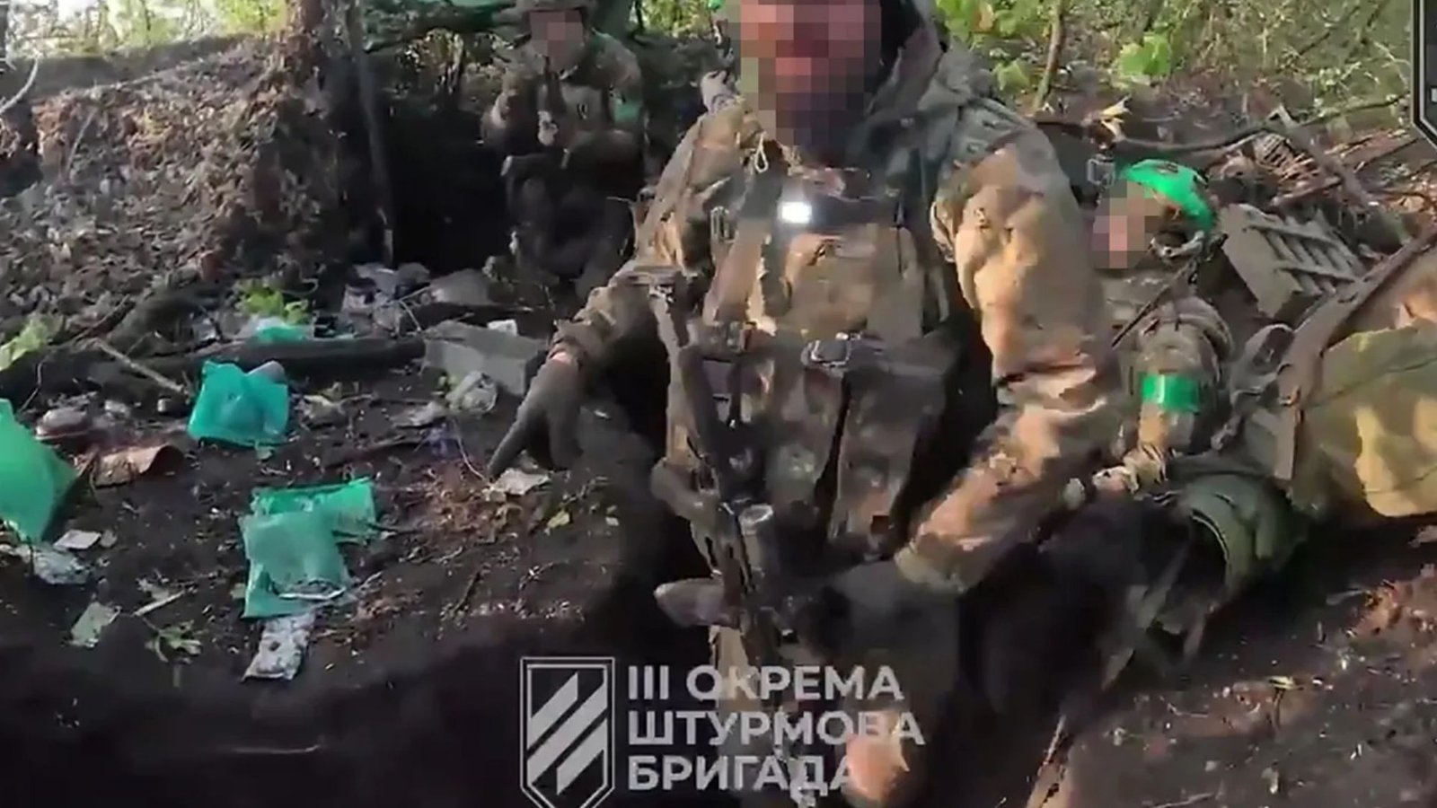 Russian soldiers seen surrendering when their trenches were overrun in Ukraine