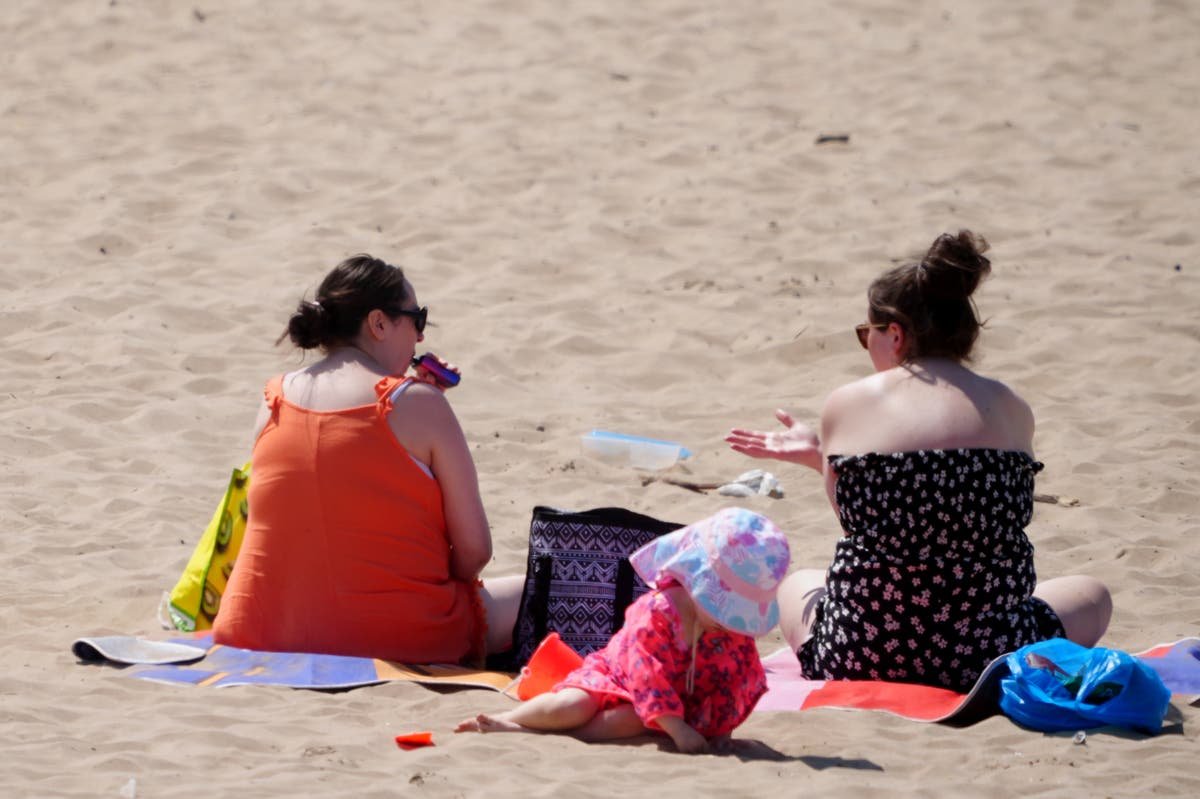 UK weather forecast Heatwave mapped in your area as temperatures set to hit 31C