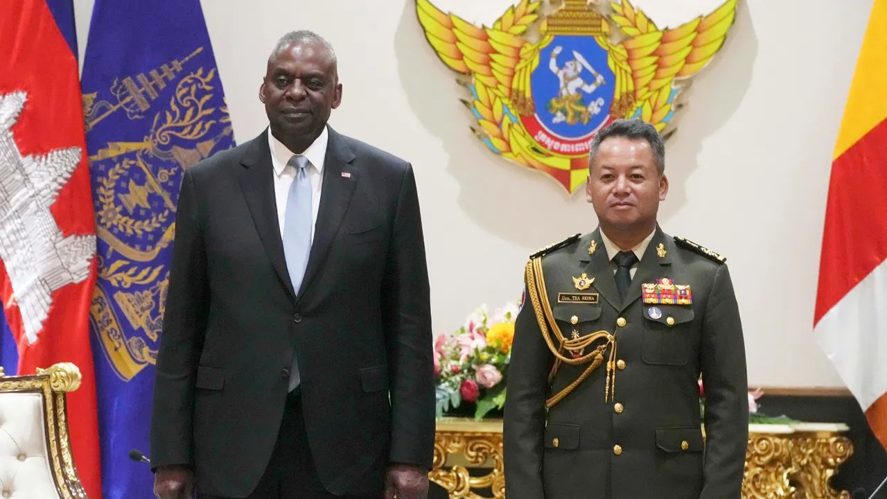US Defense Secretary Austin meets Cambodias top officials in pursuit of stronger ties with Chinas ally