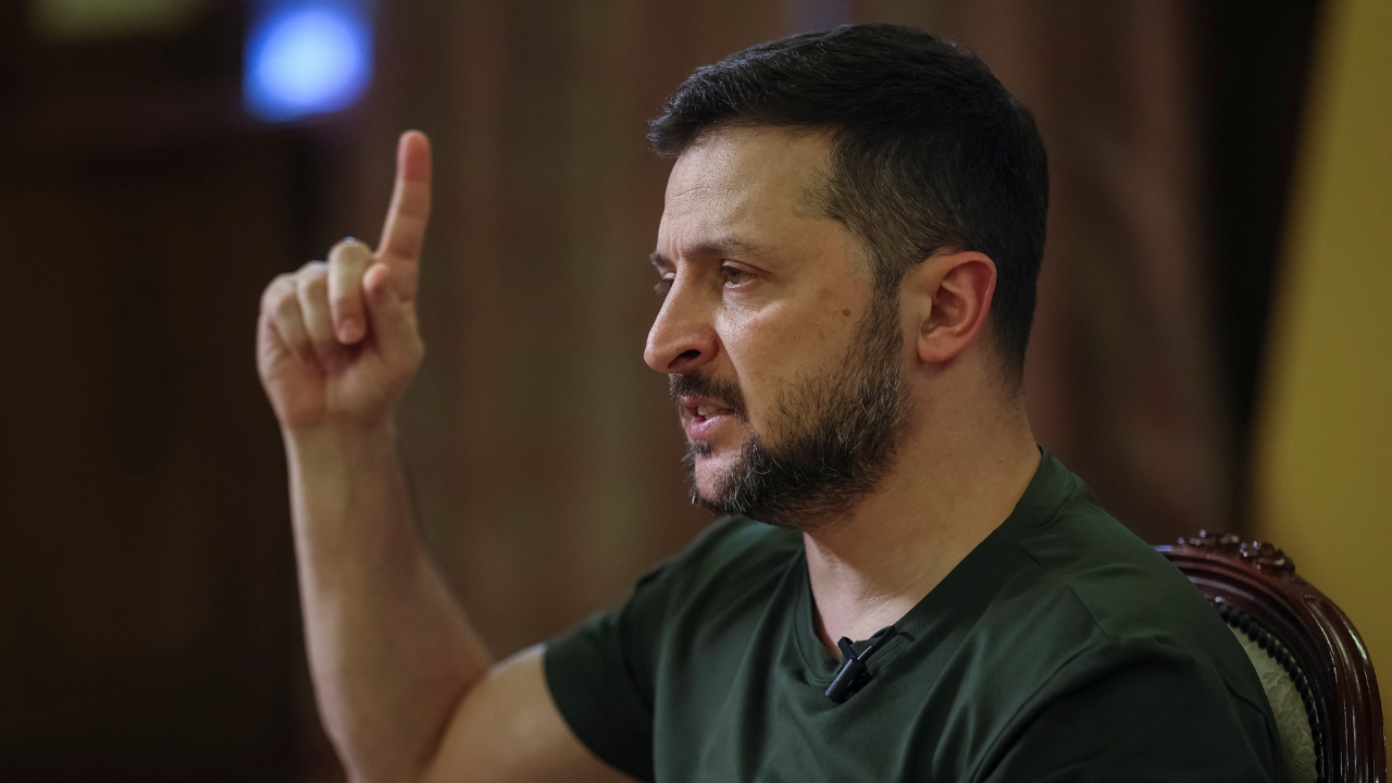 Ukraines Zelenskyy replaces militarys commander of joint forces