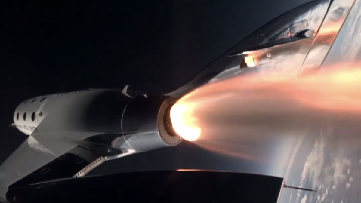 Watch an awe inspiring video from final flight of Virgin Galactics VSS Unity spaceplane