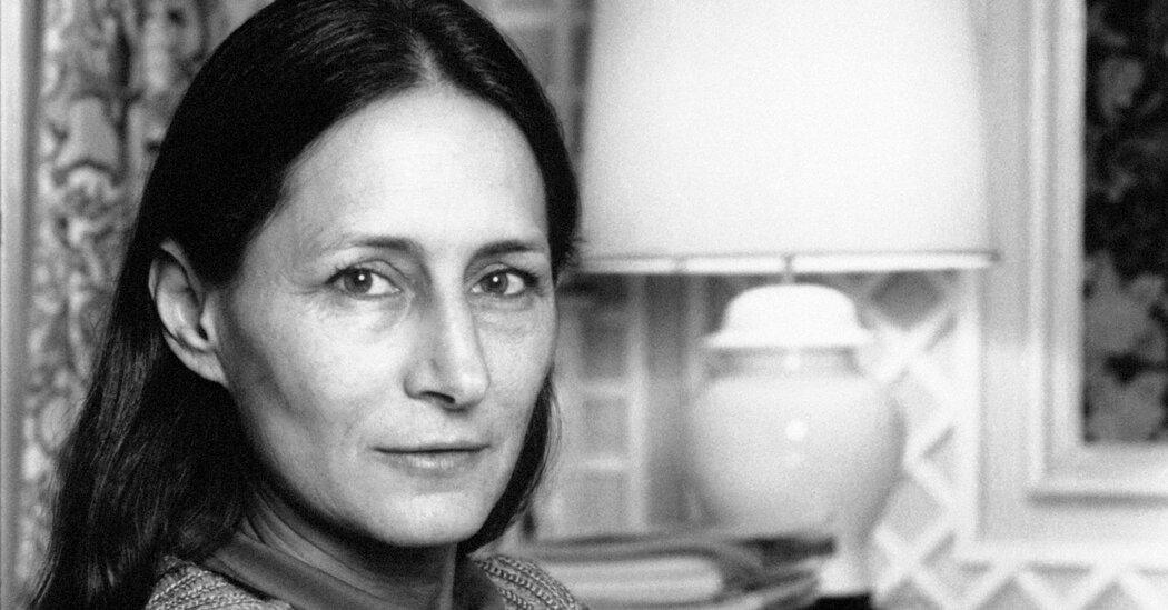 Yael Dayan Israeli Writer Politician and Daughter of War Hero Dies at 85