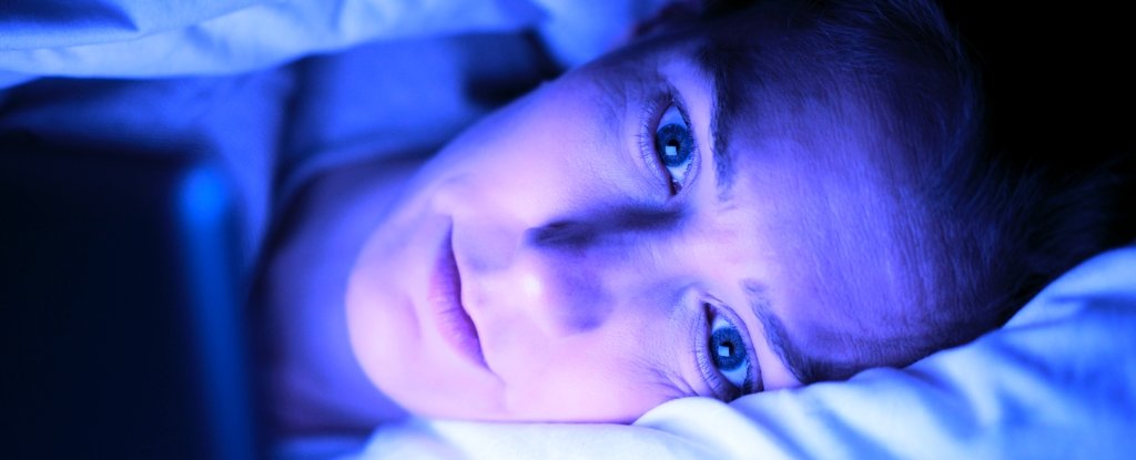 Blue Light From Your Phone Really Can Affect Your Skin. Here’s How. : ScienceAlert