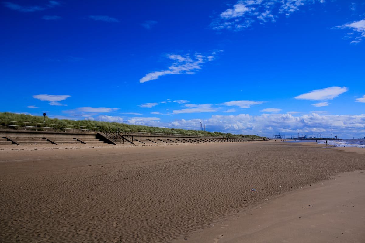 Crosby beach search called off for boy, 14, missing after swimming with friends in River Mersey