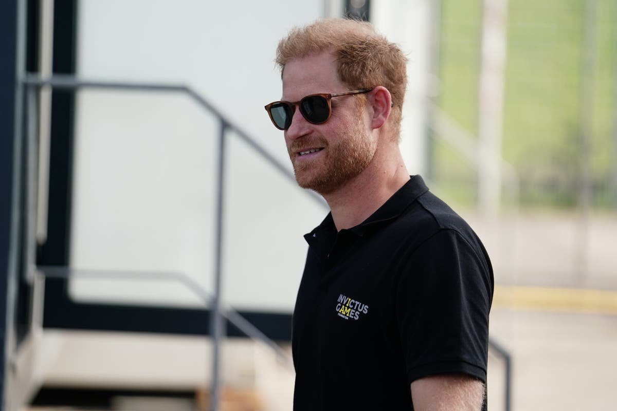 Harry and Meghan Markle ‘stop looking for UK home’ as BBC star hits back at duchess – latest news