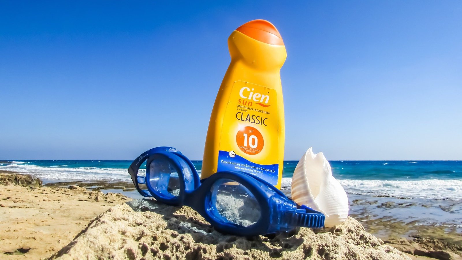 Sunscreen has a shelf life and other facts to know