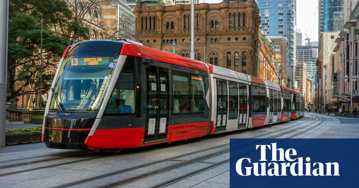 Sydney commuters face travel woes all week as light rail workers strike for better pay | Transport
