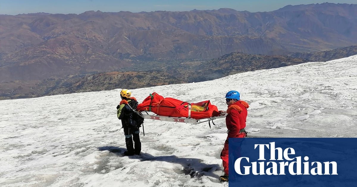 US mountaineer buried by avalanche 22 years ago found preserved in ice, police say | Peru