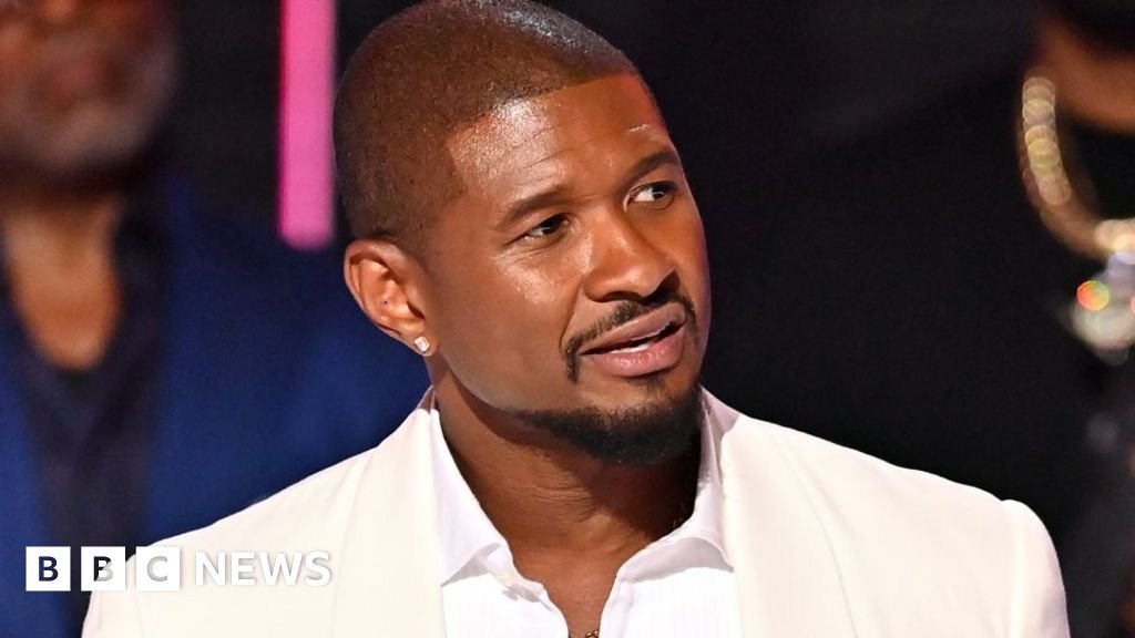 Usher gives emotional speech as he receives lifetime achievement prize