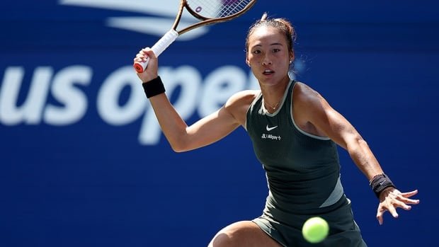 Fresh off Olympic title, Zheng Qinwen rallies to win U.S. Open 1st-round match