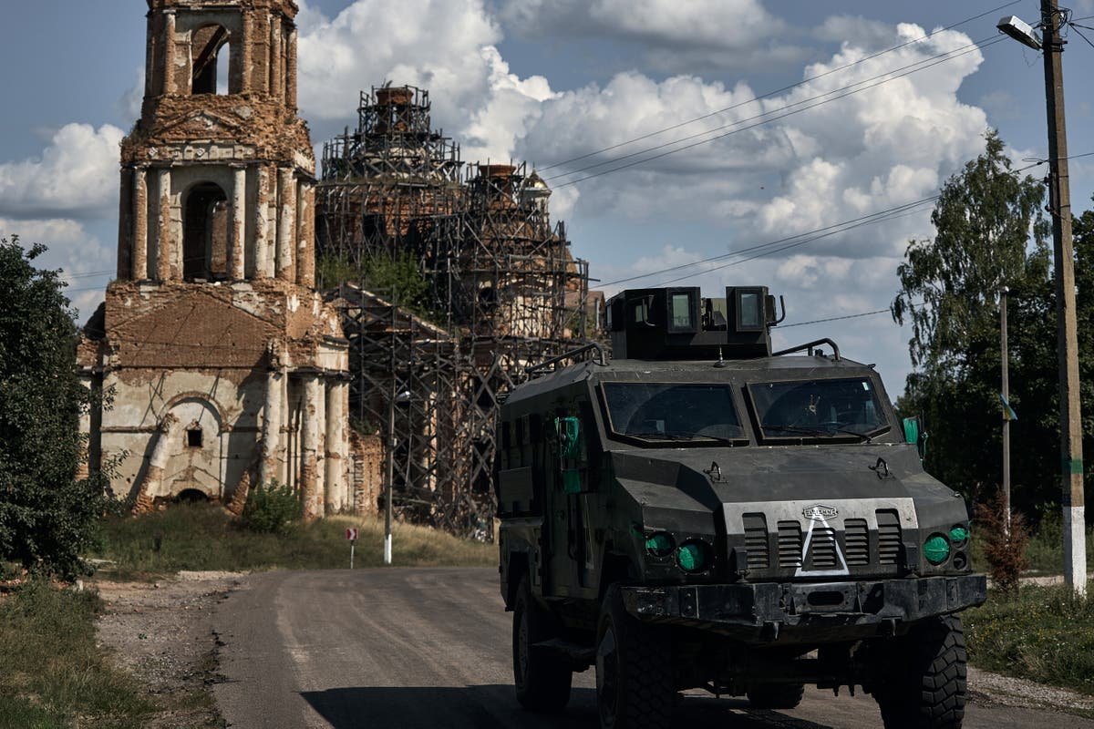 Russia Ukraine war live: Kyiv destroys key bridge as troops leave ‘trail of destruction’ in Kursk incursion