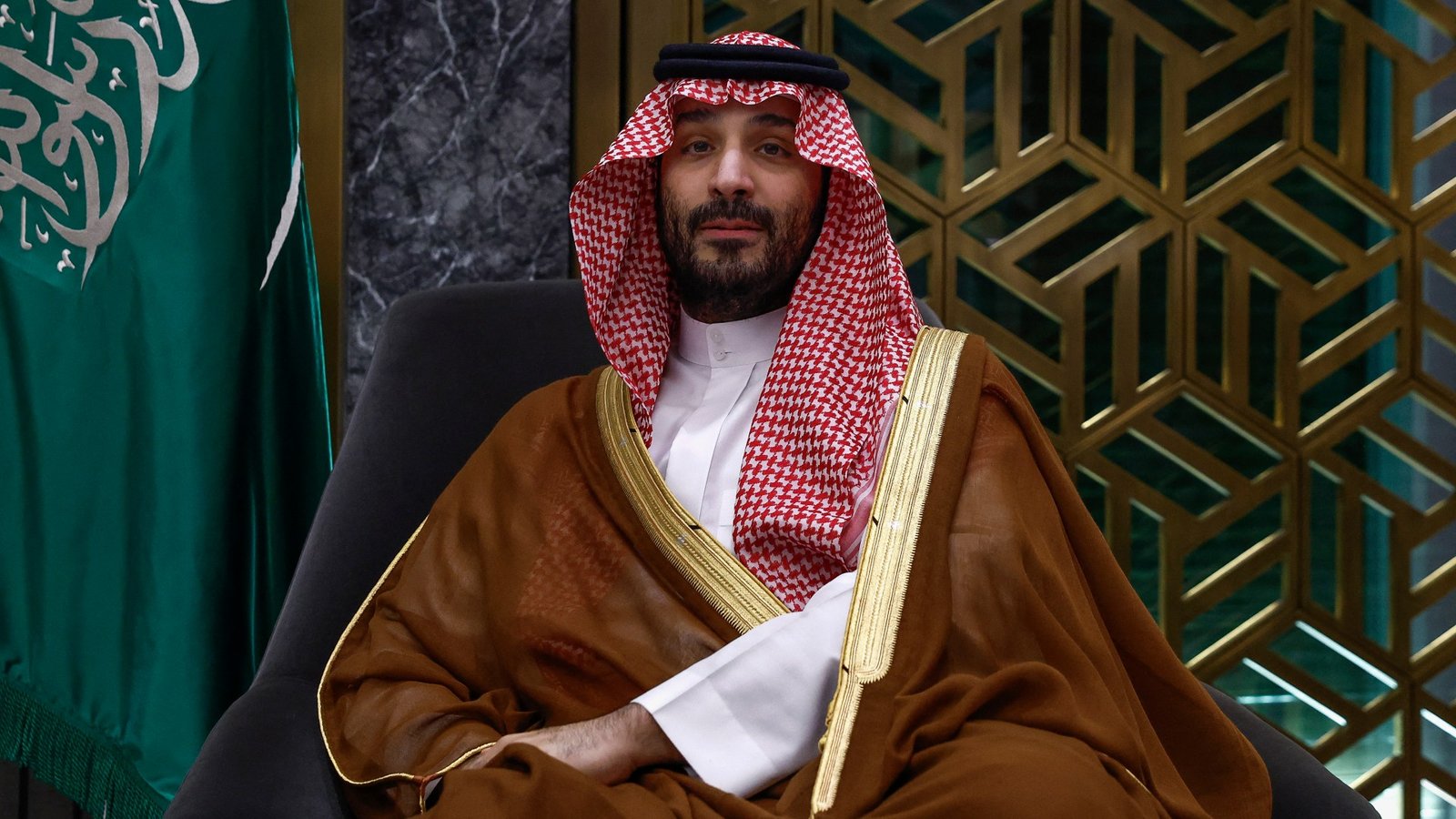 Saudi Prince Mohammed Bin Salman ‘FORGED his father’s signature to launch Yemen invasion’