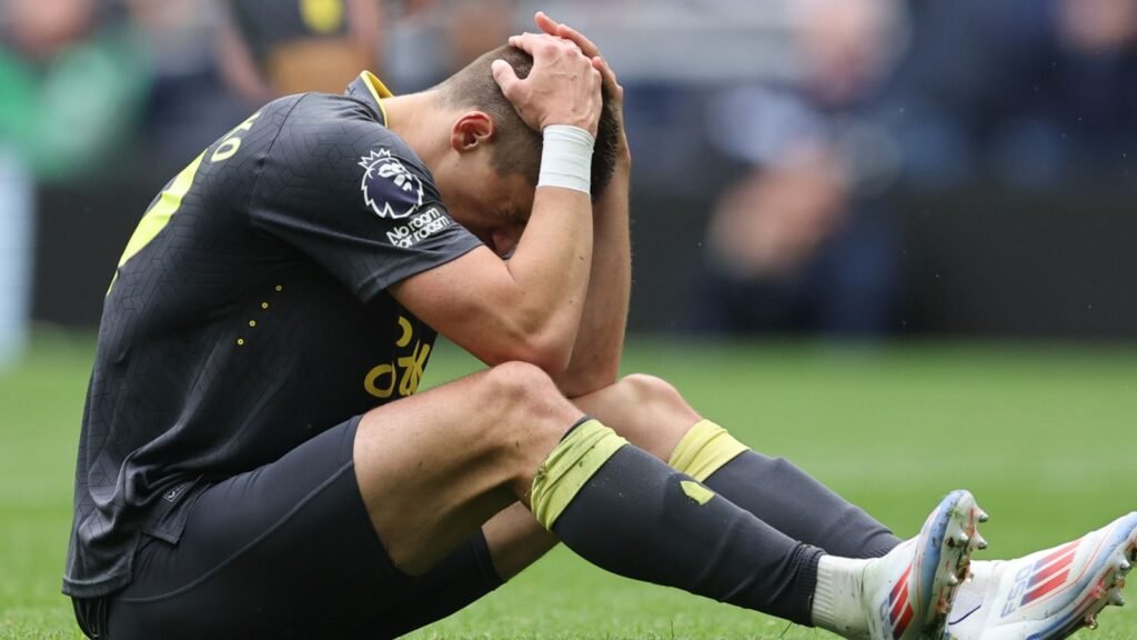 Vitaliy Mykolenko during Everton's defeat at Tottenham