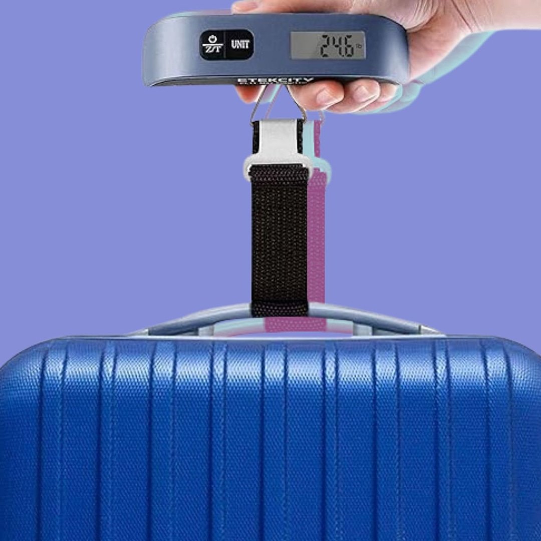 This $10 Handheld Luggage Scale Has 53,800+ 5-Star Reviews on Amazon