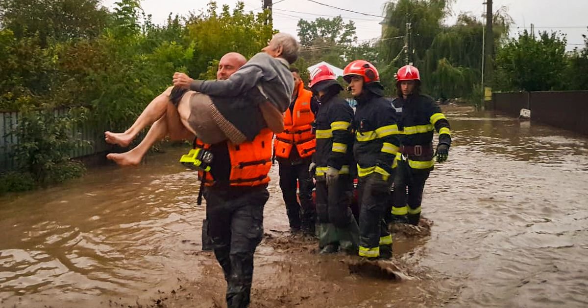 4 people found dead in eastern Romania as rainstorms leave hundreds stranded