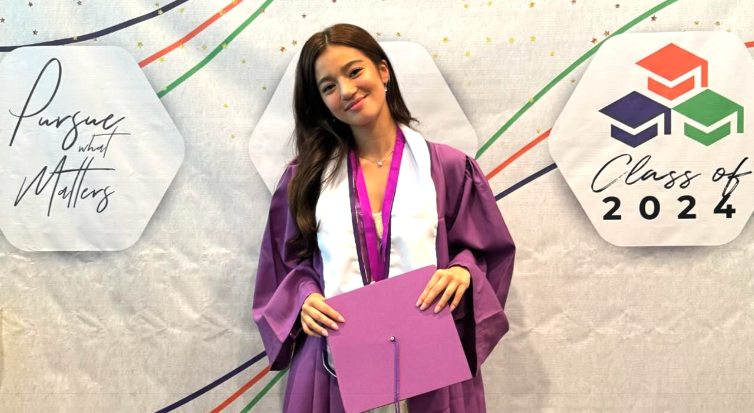 Belle Mariano Graduates From College