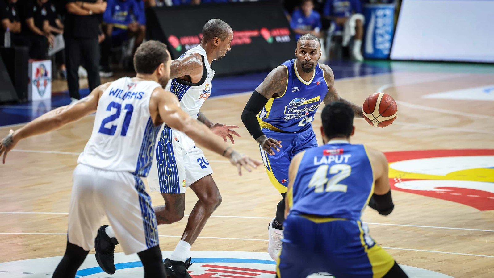 Magnolia Hotshots' Shabazz Muhammad against TNT Tropang Giga's Rondae Hollis-Jefferson during a PBA Governors' Cup game RHJ