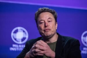 Elon Musk gives new timeline for humans on Mars - confirming when Starship 'will launch'