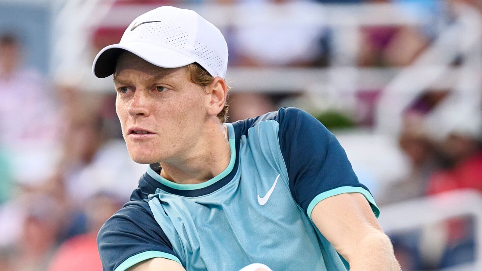 CINCINNATI, OH - AUGUST 18: Jannik Sinner of Italy hits a backhand against Alexander Zverev of Germany during the semifinal round of the Cincinnati Open at the Lindner Family Tennis Center on August 18, 2024 in Mason, OH. (Photo by Shelley Lipton/Icon Sportswire) (Icon Sportswire via AP Images)