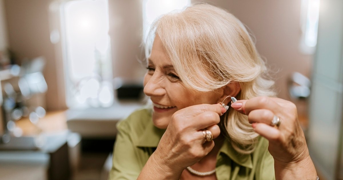 Signia unveils earbud-style hearing aids with prescription-level sound quality