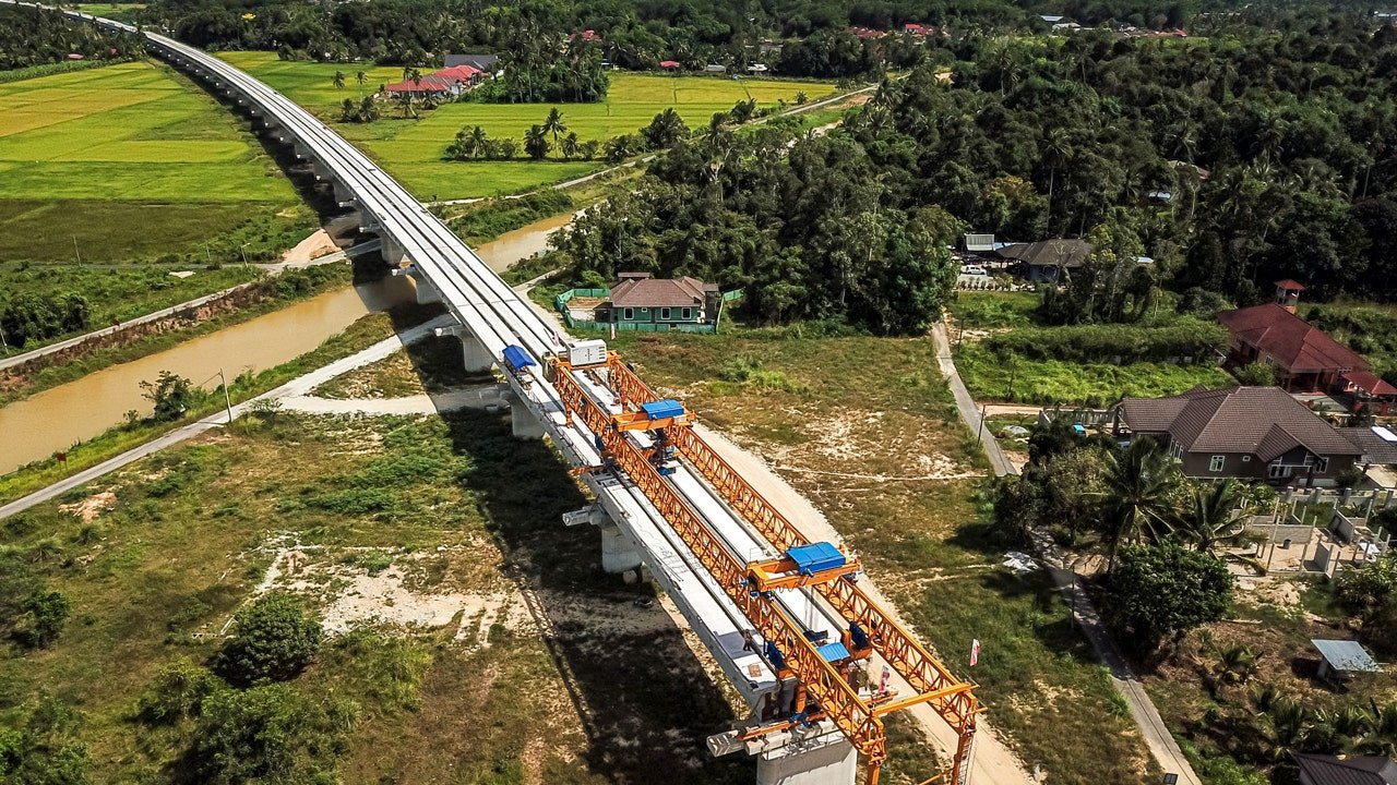 Thousands of ancient artifacts, including several skeletal remains, found during excavation in Malaysia