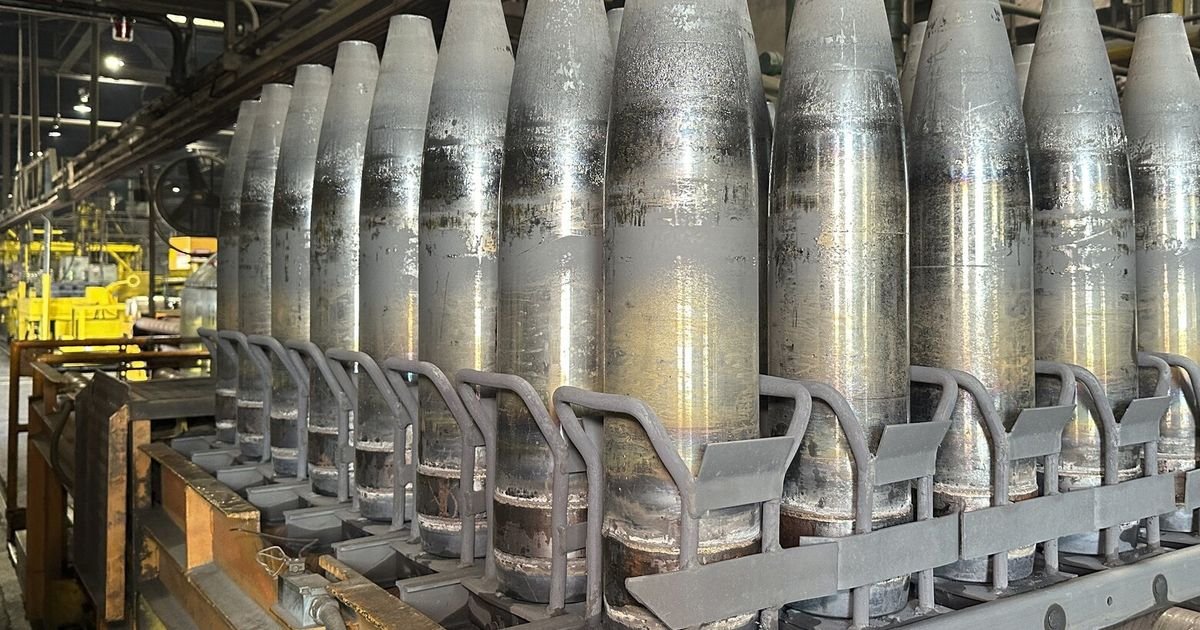 US to send $375 million in military aid to Ukraine, including medium-range cluster bombs