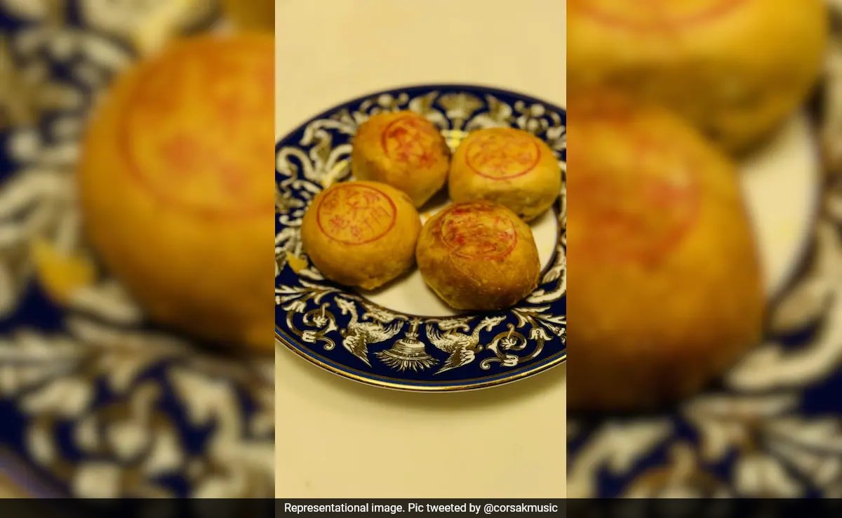 Woman In China Finds Human Tooth In Mooncake, Probe Underway