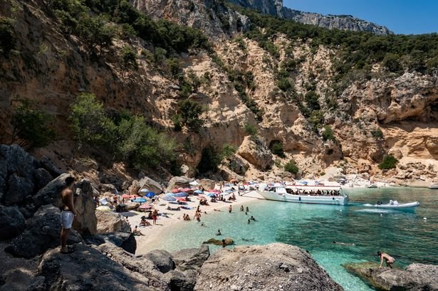 ‘Stunning’ Europe hot spot brings in strict sea rule – and it could cost Brits