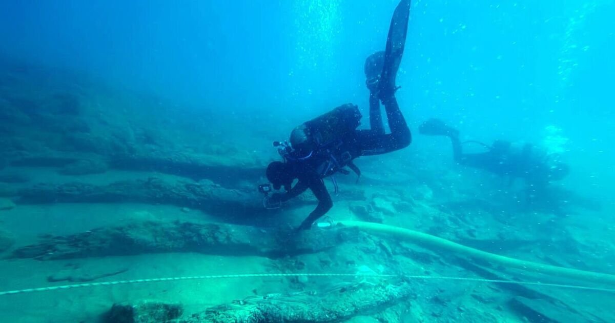 Ancient shipwreck with 'Atlantis metal' cargo recovered | World | News