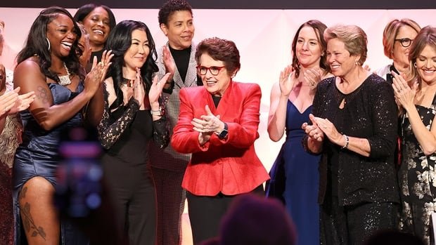 Billie Jean King, 100 athletes celebrate 50th anniversary of her Women’s Sports Foundation