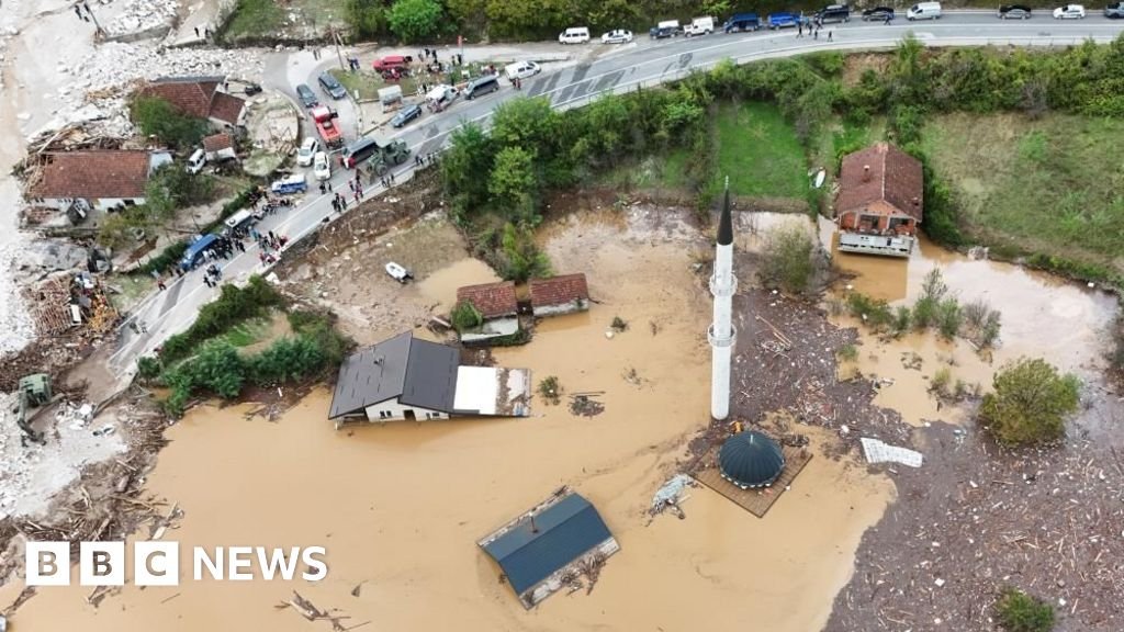 Bosnia floods and landslides leave 14 dead