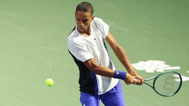 Canada's Gabriel Diallo scores upset win to reach 1st career ATP Tour final