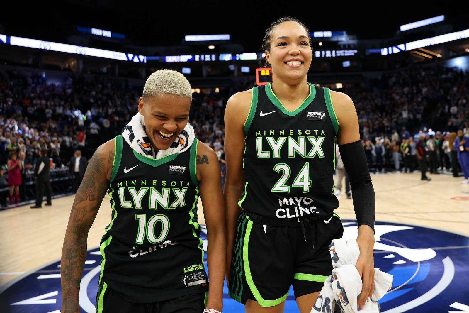 Courtney Williams Helps The Lynx Slide Their Way Into The Finals