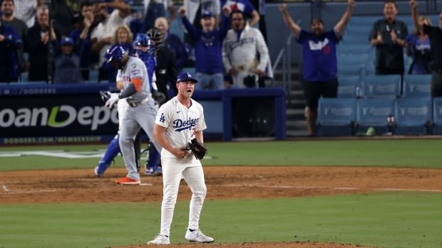 Dodgers tie post-season record of 33 straight scoreless innings, rout Mets in NLCS opener