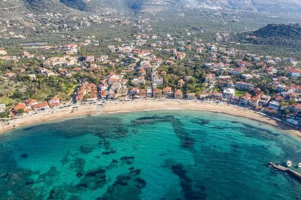 Greek island issues urgent warning after devastating issue affecting tourist hotspot