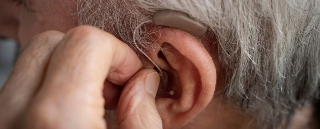 Hearing Aids Can Delay Parkinson's Disease, New Study Suggests : ScienceAlert