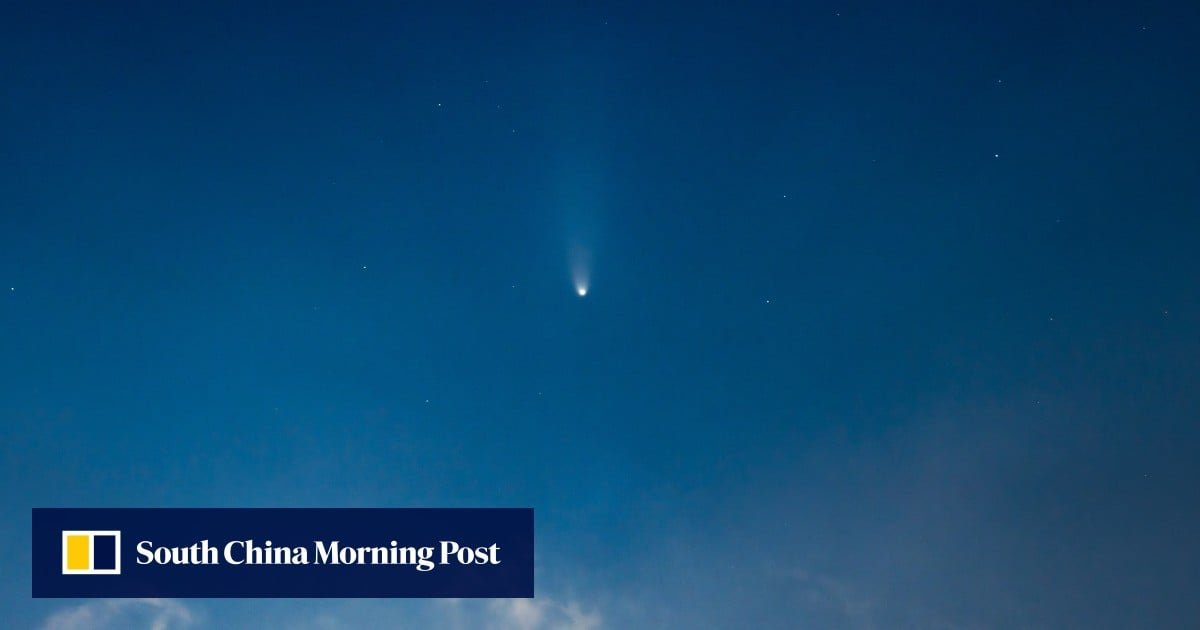 Hongkongers look to the skies for ‘once-in-80,000-year’ sighting of passing comet