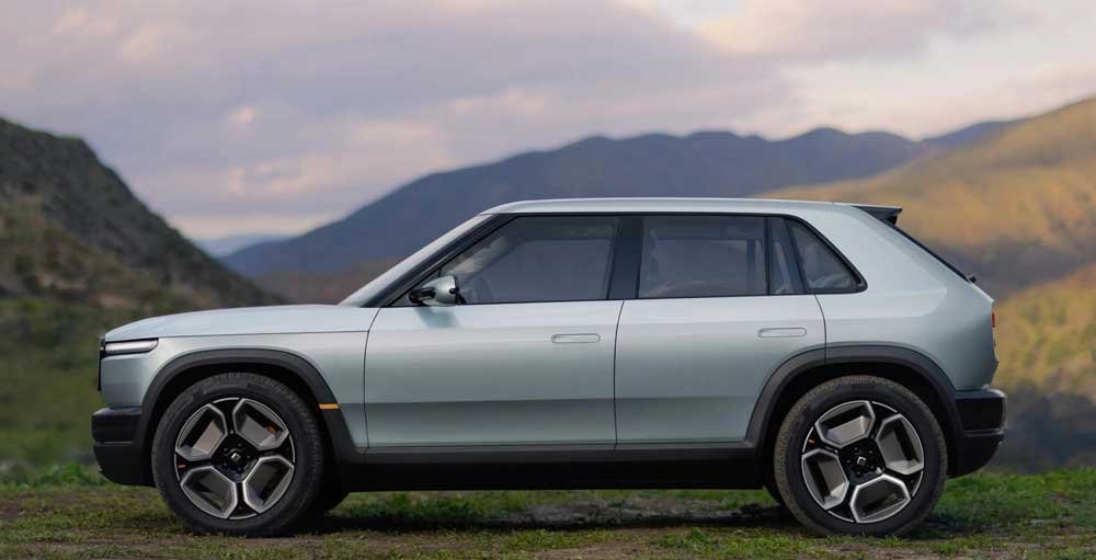 Is Rivian Stock A Buy With The CEO Selling And The EV Startup Cutting 2024 Guidance?