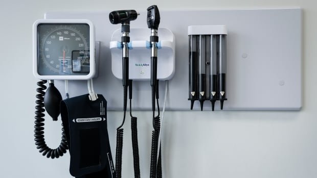 Ontario to effectively bar international students from medical schools starting in 2026