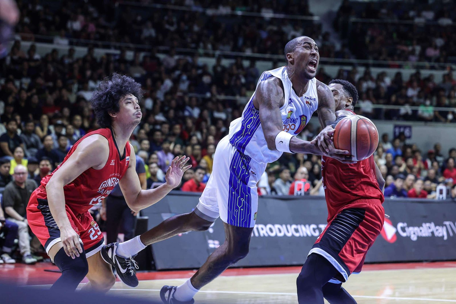 TNT Tropang Giga import Rondae Hollis Jefferson during the PBA Finals Game 2 against Barangay Ginebra.