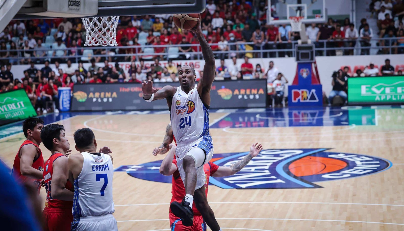 Rondae Hollis Jefferson leads TNT to a PBA Governors' Cup Finals return after ousting Rain or SHine. –PBA IMAGES