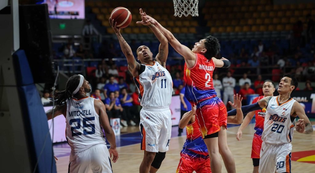 Meralco Bolts' Chris Newsome during a PBA Governors' Cup game against Phoenix Fuel Masters.