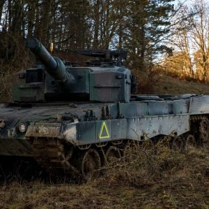 Czech Army tanks: T-72M4 CZ vs Leopard 2A4