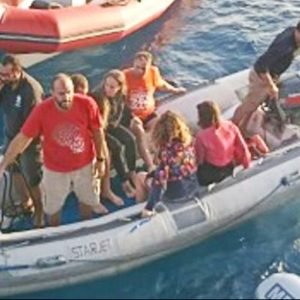 Egypt tourist boat latest: More survivors rescued as search intensifies for remaining passengers