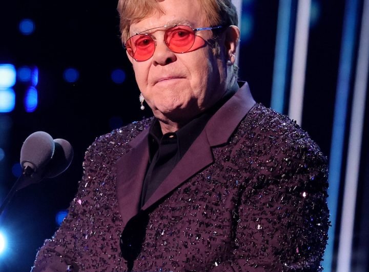 Elton John Loses Vision in Right Eye Ater Infection